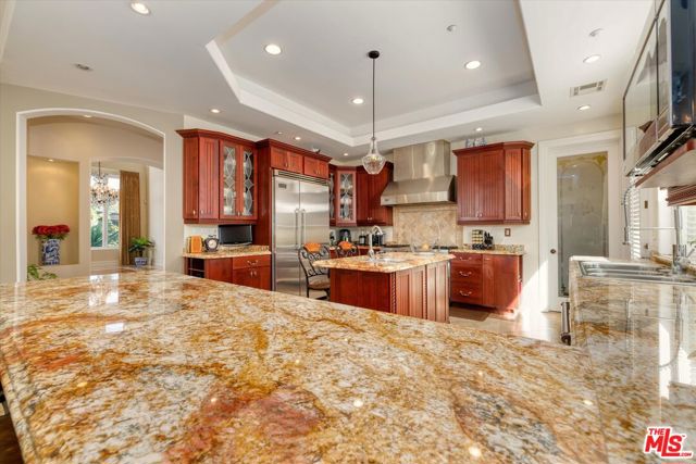 22470 Sueno Road, Woodland Hills CA: https://media.crmls.org/mediaz/00a142ee-a9f3-4c82-9b6c-5fa764772e03.jpg