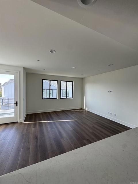 Detail Gallery Image 7 of 16 For 1105 Catania Ct #201,  Encinitas,  CA 92024 - 2 Beds | 2 Baths