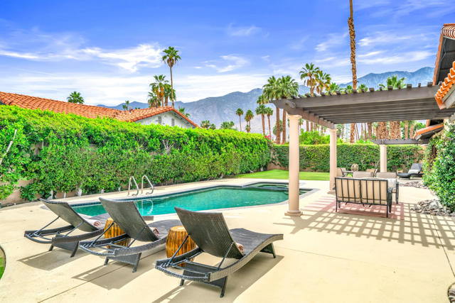 2305 E Sonora Road, Palm Springs CA: https://media.crmls.org/mediaz/00a237ad-f9f7-4290-ab01-6ecf097c2539.jpg