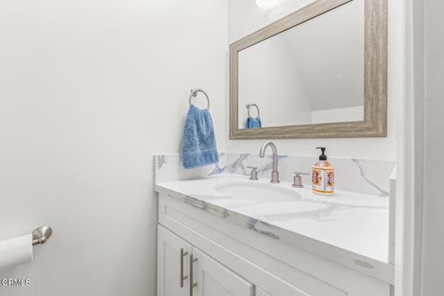 138 S Bryn Mawr Street, Ventura CA: https://media.crmls.org/mediaz/00a41a40-8cc4-475b-944a-62fd20b70d9a.jpg