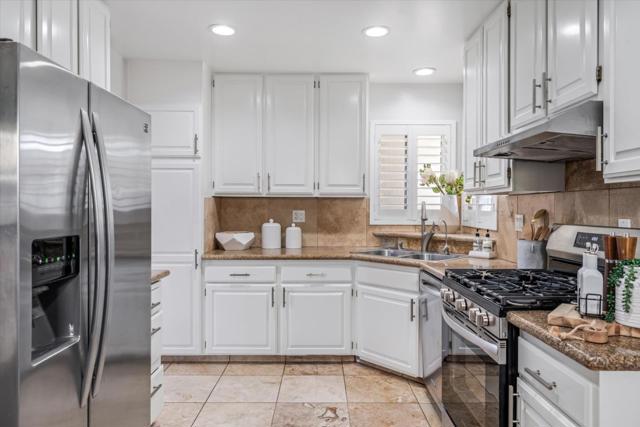 100 Highland Oaks Drive, Los Gatos CA: https://media.crmls.org/mediaz/00a41c42-3c38-4913-9c41-88bd1a32d044.jpg