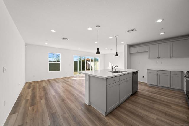 20075 Sanquinella Cir, Riverside CA: https://media.crmls.org/mediaz/00a43d2f-c373-465d-9593-62aa906b656b.jpg