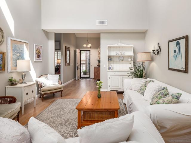 1833 Wintergreen Gln, Escondido CA: https://media.crmls.org/mediaz/00a4588c-f838-41b0-9e94-04744792242d.jpg