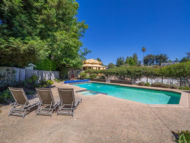 14 Sageland Court, Scotts Valley CA: https://media.crmls.org/mediaz/00a4b0ed-80b7-4807-9a74-bc00e40a3ac2.jpg