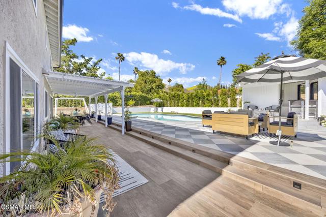 5308 Ambridge Drive, Calabasas CA: https://media.crmls.org/mediaz/00a4b12f-8f72-4f95-9755-c0e0b817b56b.jpg