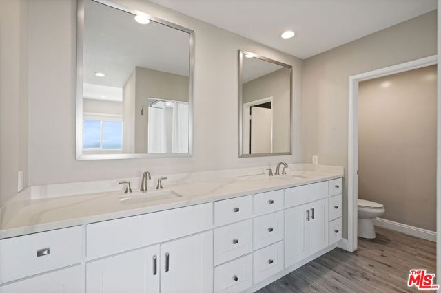 18103 Coastline Drive, Malibu CA: https://media.crmls.org/mediaz/00a51db0-d382-4f5c-8195-75a9a5bf87c0.jpg