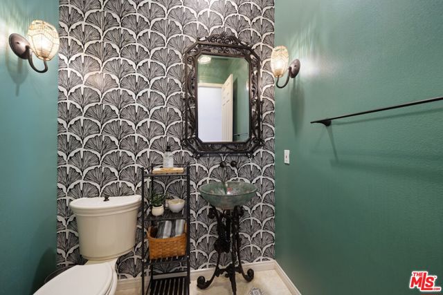8 Dickens Court, Rancho Mirage, CA 92270