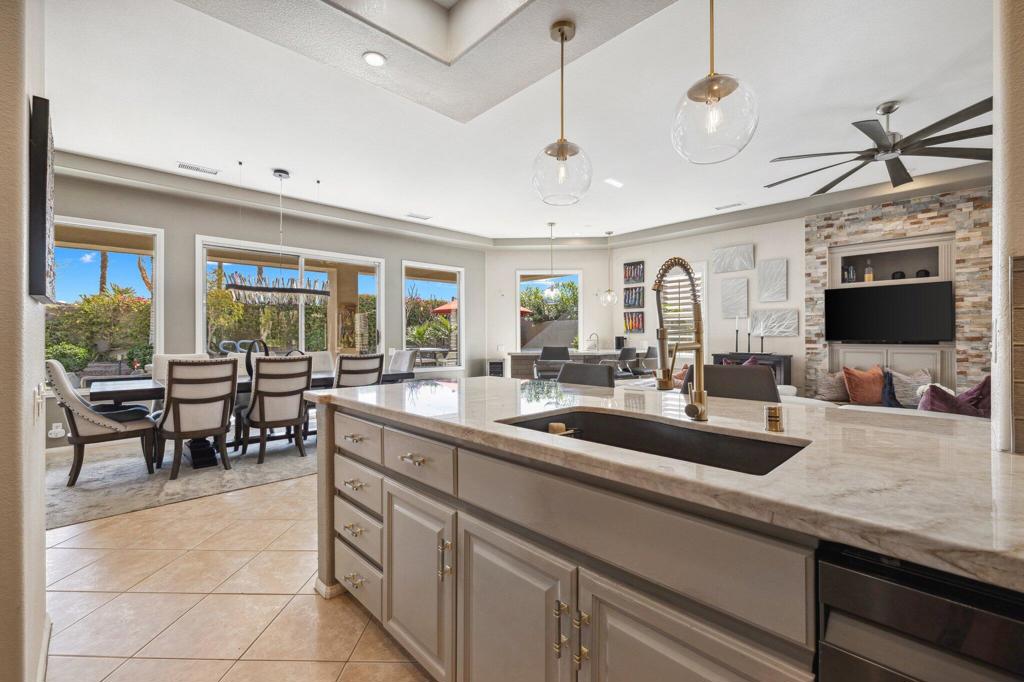 MLS #219139342DA image #16