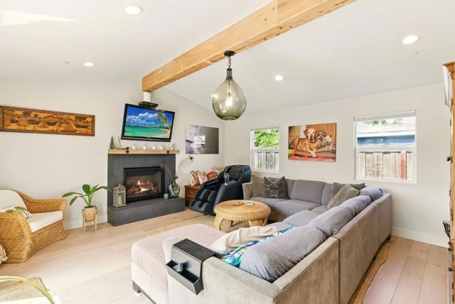 301 25th Avenue, Santa Cruz CA: https://media.crmls.org/mediaz/00a63dda-a4ff-4d6e-8088-8d819f535355.jpg