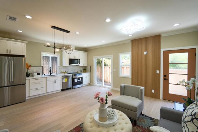 470 Holly Way, Milpitas CA: https://media.crmls.org/mediaz/00a646c0-f90d-41ee-9f54-a00ffe17d7b5.jpg
