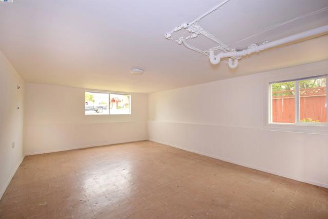 22813 2Nd St, Hayward CA: https://media.crmls.org/mediaz/00a71c42-1551-41df-9d12-e2b2dfee9e85.jpg