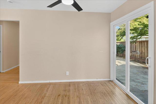 3703 Florence Street, Redwood City CA: https://media.crmls.org/mediaz/00a75bde-16da-443a-a084-63e2e34fe9b6.jpg