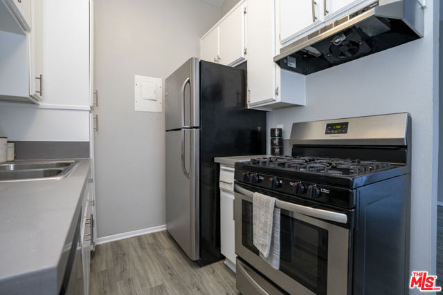 117 S Avenue 64, Los Angeles CA: https://media.crmls.org/mediaz/00a768de-6acb-4e1e-b64d-24874de1fc9c.jpg