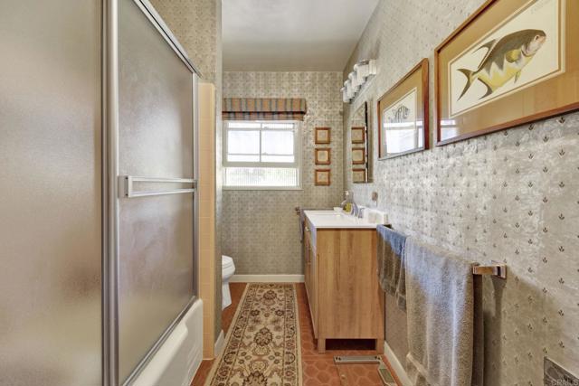 1750 Wabasso Way, Glendale CA: https://media.crmls.org/mediaz/00a7fe11-971d-4152-b269-51956b2e6973.jpg