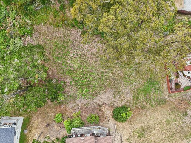 0 Lewis Avenue, El Granada CA: https://media.crmls.org/mediaz/00a8087c-baae-4571-83a9-7e555fd32a86.jpg