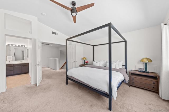 32246 Cour Meyney, Temecula CA: https://media.crmls.org/mediaz/00a92186-4543-4679-bd71-79de63cce208.jpg