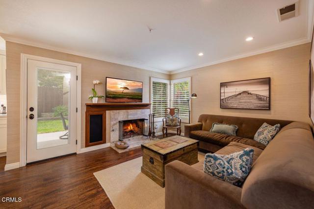 33 Alhambra Avenue, Ventura CA: https://media.crmls.org/mediaz/00a93750-3f9e-4ac2-bec4-ac7c737a5d55.jpg