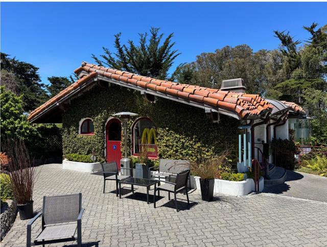 29251 Highway 1, Carmel CA: https://media.crmls.org/mediaz/00aa7588-9bec-49a2-981d-a4b41ca4023d.jpg