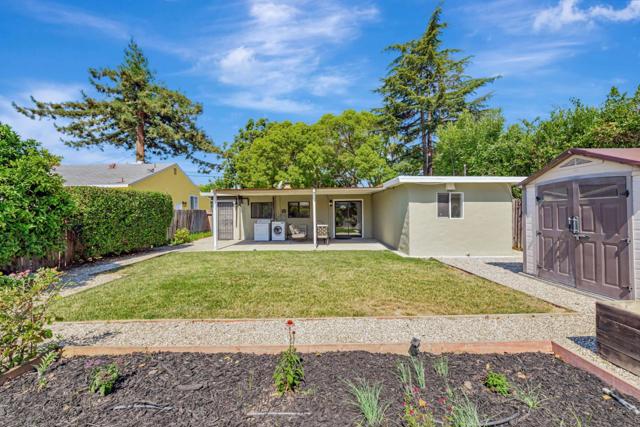 1312 Carlton Avenue, Menlo Park CA: https://media.crmls.org/mediaz/00ab4cf0-6db1-404d-a235-5c7950317e8f.jpg