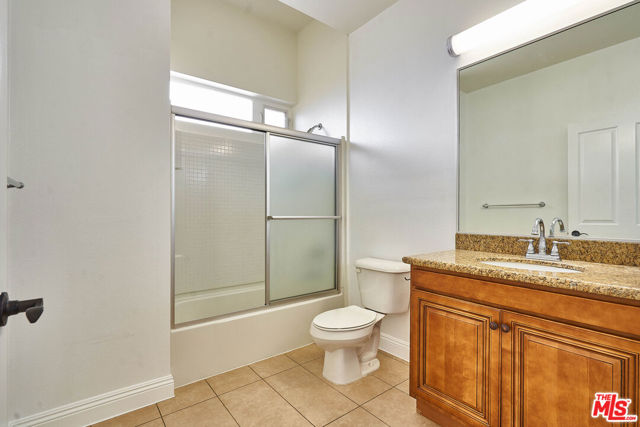 345 S Gramercy Place, Los Angeles CA: https://media.crmls.org/mediaz/00ac3b40-79c6-47c9-9a5c-6c392fb700be.jpg
