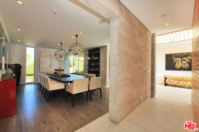 3054 Elvido Drive, Los Angeles CA: https://media.crmls.org/mediaz/00ad940f-dcda-41a2-b976-e505a0107f12.jpg