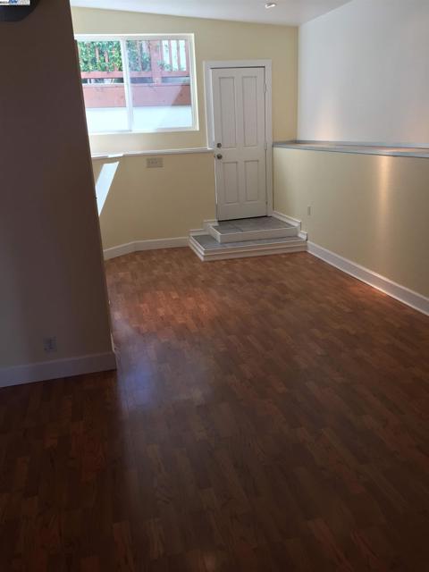 Image 18 of 40 For 2622 Kingsland Ave