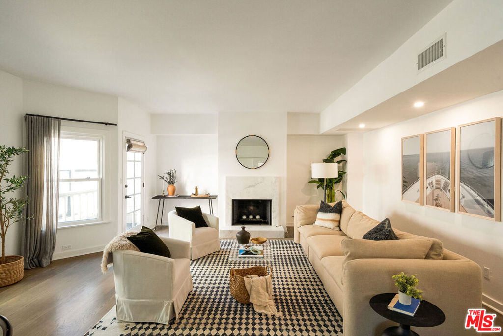 2622 2nd Street #2