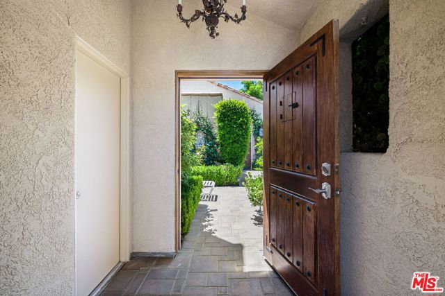 69385 Avenida De Las Montanas, Cathedral City CA: https://media.crmls.org/mediaz/00b02321-4e39-4a9a-9cd5-9e85bc95cde0.jpg