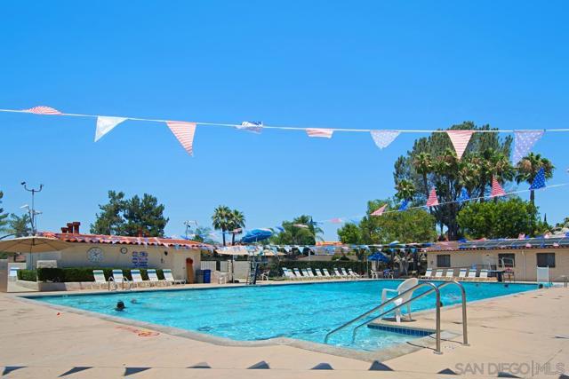 12847 Abra Pl, San Diego CA: https://media.crmls.org/mediaz/00b0b561-3c4b-4406-a227-2a0d33f675fc.jpg