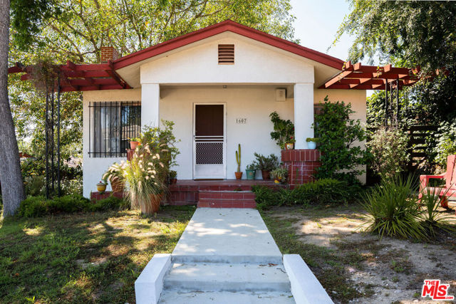 1607 Benton Way, Los Angeles, California 90026, 3 Bedrooms Bedrooms, ,2 BathroomsBathrooms,Single Family Residence,For Sale,Benton,23285919