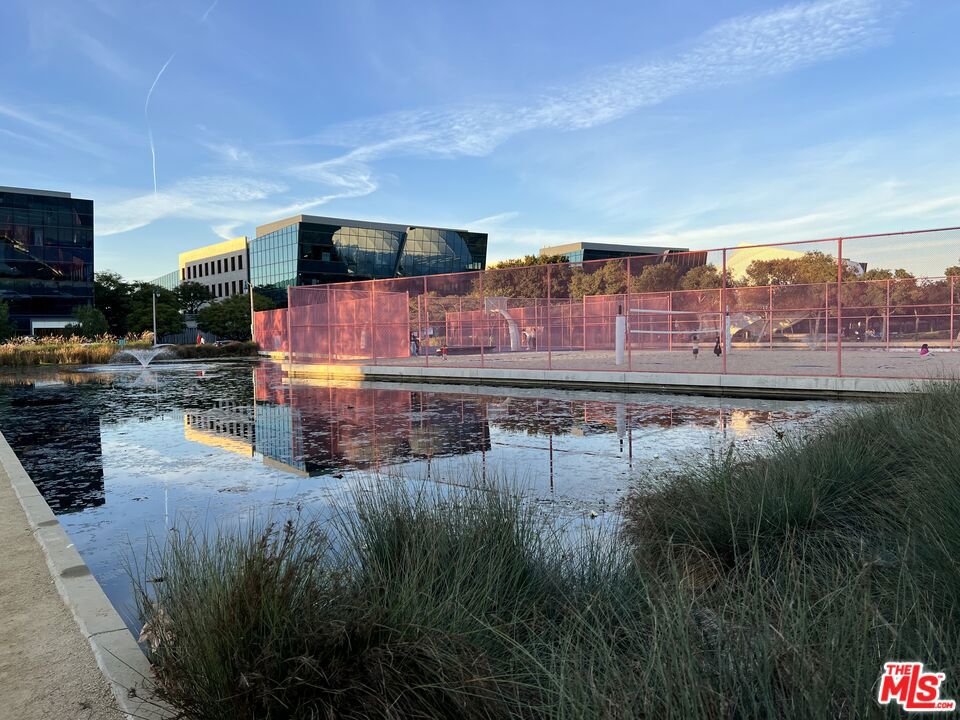 https://media.crmls.org/mediaz/00b1694d-d014-4627-90d8-62c564bf6549.jpg?preset=X-Large
