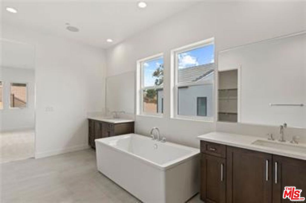 MLS #26652433 image #28