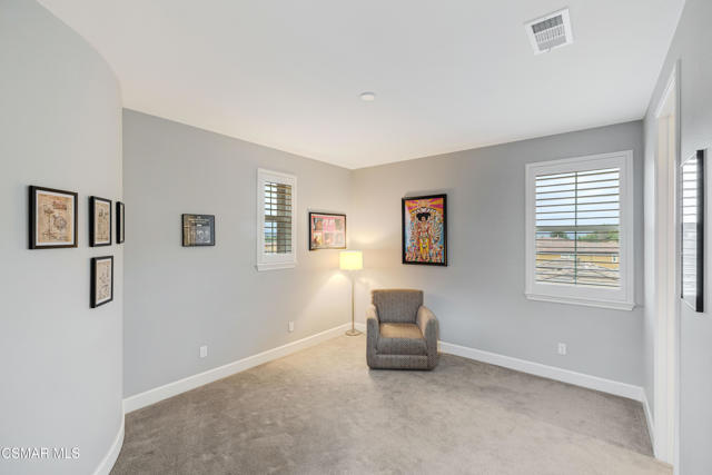 6923 Ridgemark Court, Moorpark CA: https://media.crmls.org/mediaz/00b1df91-a693-4eed-8363-198f3933328b.jpg