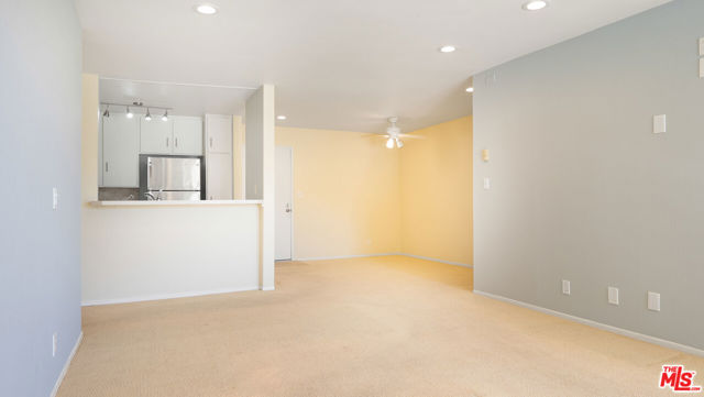 23901 Civic Center Way, Malibu CA: https://media.crmls.org/mediaz/00b29347-6ff3-4abe-b6a3-32289888b80d.jpg