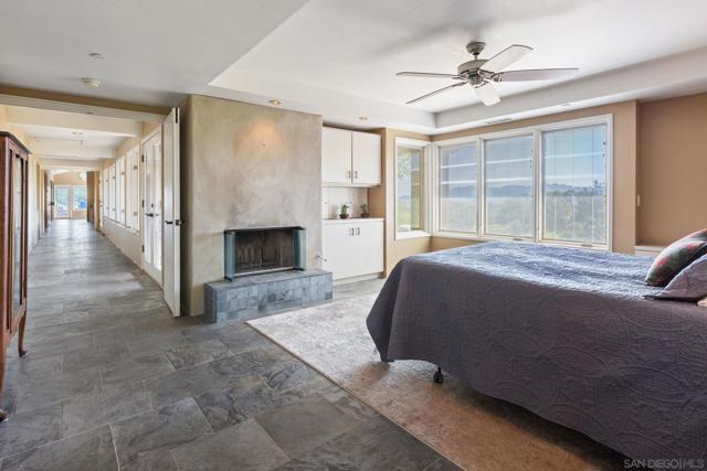 27615 Alps Ln, Escondido CA: https://media.crmls.org/mediaz/00b3eb51-a15b-4756-b373-73994741ca3f.jpg