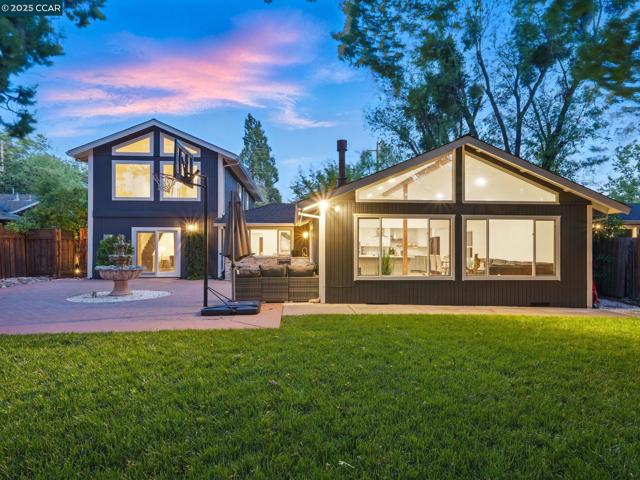 1836 Newell Ave, Walnut Creek CA: https://media.crmls.org/mediaz/00b58332-c767-400d-8297-fa699d74e15d.jpg
