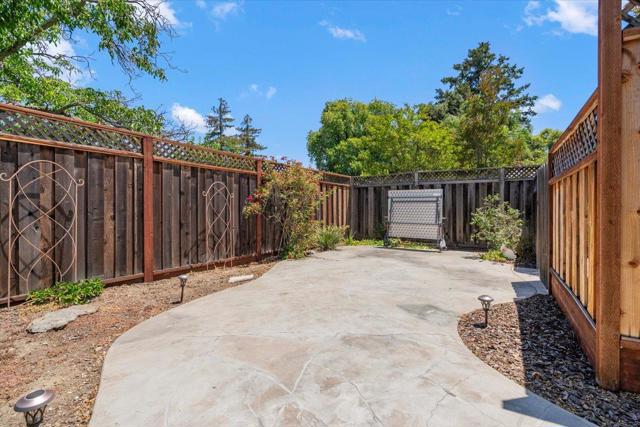 15570 Loma Vista Avenue, Los Gatos CA: https://media.crmls.org/mediaz/00b76e61-ad88-40cd-b699-e4a9a48a431d.jpg