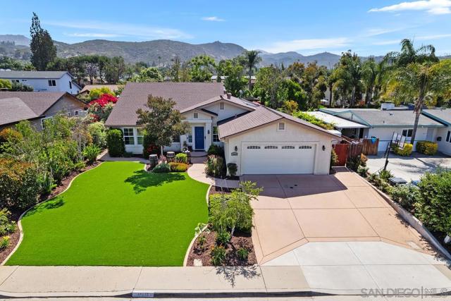 14643 Evening Star Dr, Poway CA: https://media.crmls.org/mediaz/00b777cb-1abf-4fe6-a356-695f6857c895.jpg