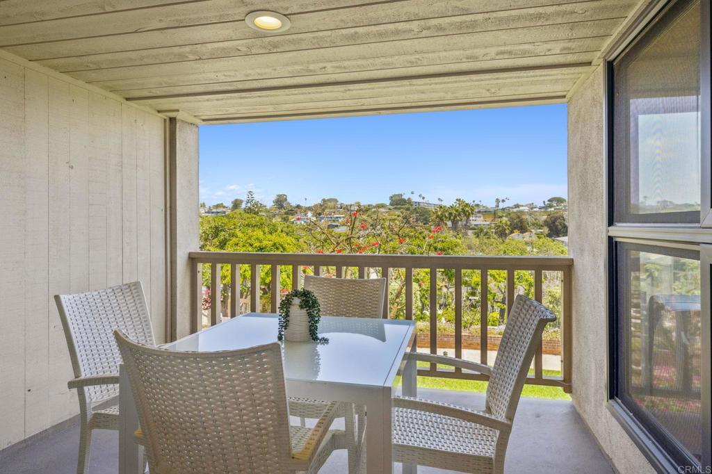 561 Sierra Avenue - photo 15