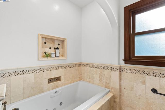 150 Ayer Ave, San Jose CA: https://media.crmls.org/mediaz/00b7b576-5b94-4bbe-b3a9-6965c75a6e2e.jpg