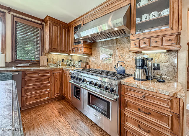 31145 Lobo Vista Road, Agoura Hills CA: https://media.crmls.org/mediaz/00b924de-e669-4c4c-919e-742e59e35cf3.jpg