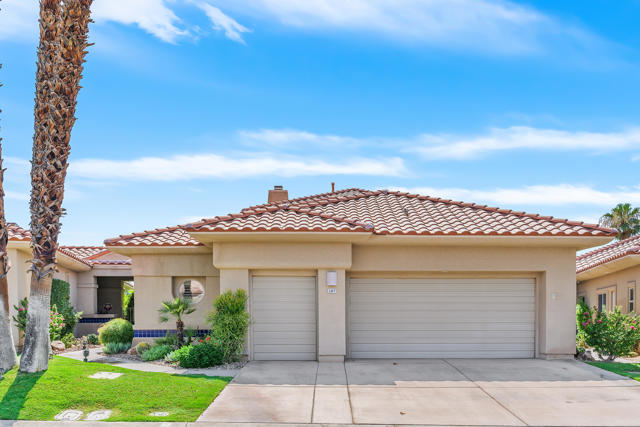 187 Kavenish Drive, Rancho Mirage CA: https://media.crmls.org/mediaz/00b9e8b1-d51c-4fce-a55a-f048ef99991f.jpg