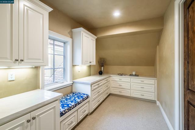 Image 36 of 61 For 53 Hidden Oaks Dr