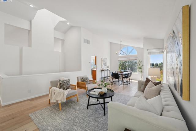 447 Donner Way, San Ramon CA: https://media.crmls.org/mediaz/00bb45a4-9192-424c-b7e9-49cf63c2f33c.jpg
