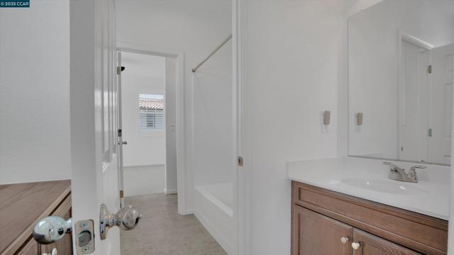 4763 Dundee St, Antioch CA: https://media.crmls.org/mediaz/00bb8d74-6f75-451a-bd4b-41f619bde6eb.jpg