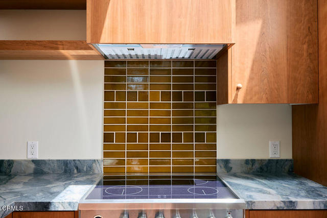 Detail Gallery Image 8 of 35 For 2135 Navarro Ave, Altadena,  CA 91001 - 3 Beds | 2 Baths