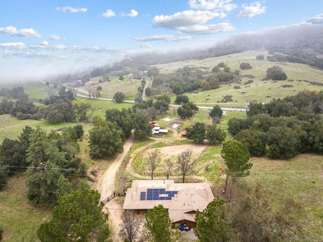 25394 Mesa Grande Rd, Santa Ysabel CA: https://media.crmls.org/mediaz/00bcb0e6-97ae-499c-9a56-f0492ef3ca46.jpg