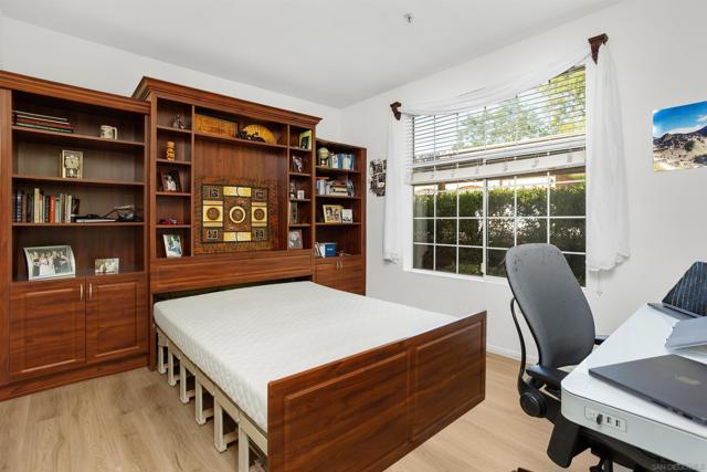 18515 Caminito Pasadero, San Diego CA: https://media.crmls.org/mediaz/00bd14e0-916e-478f-8b96-ee24e9ffef20.jpg