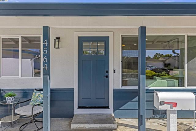 4564 Piper St, Fremont CA: https://media.crmls.org/mediaz/00bd4be6-cc37-47c1-9465-68500c1b1513.jpg