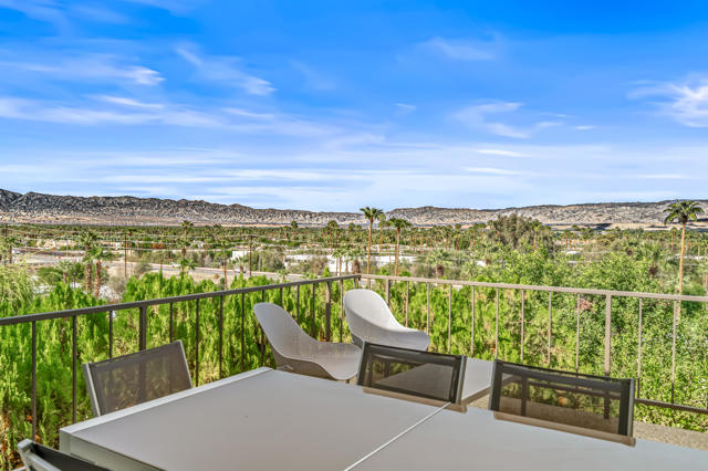 2002 Southridge Drive, Palm Springs, CA 92264